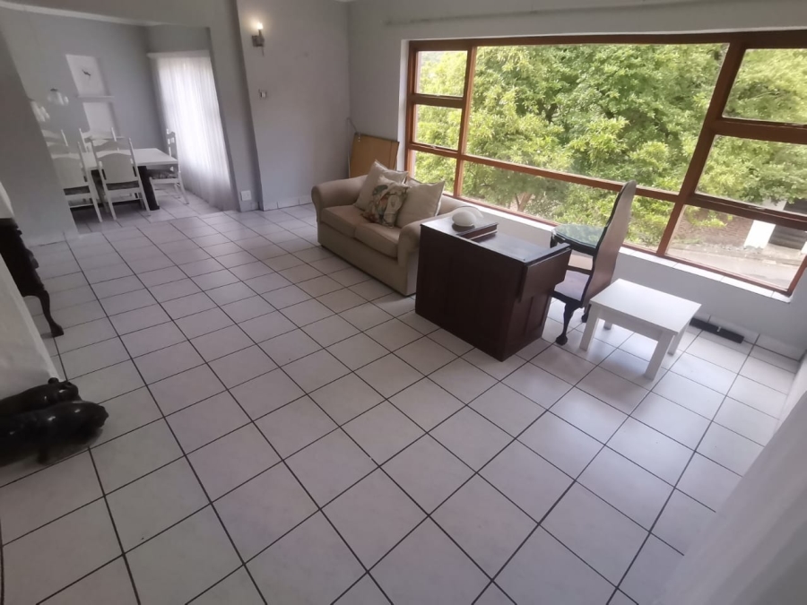 4 Bedroom Property for Sale in Bonza Bay Eastern Cape